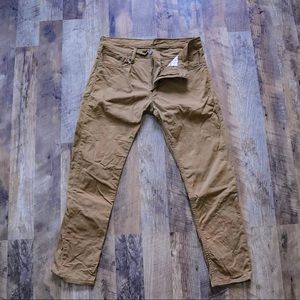 Levi’s 512 khaki pants